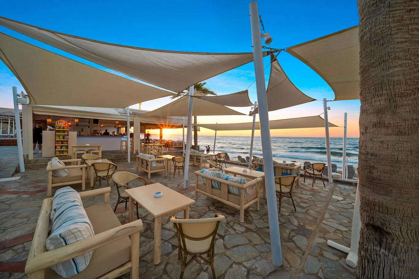 HOTEL Aeolos Beach