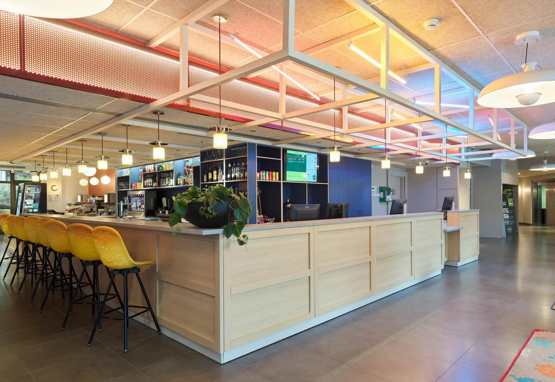 HOTEL B&B Hotel Paris 17 Batignolles