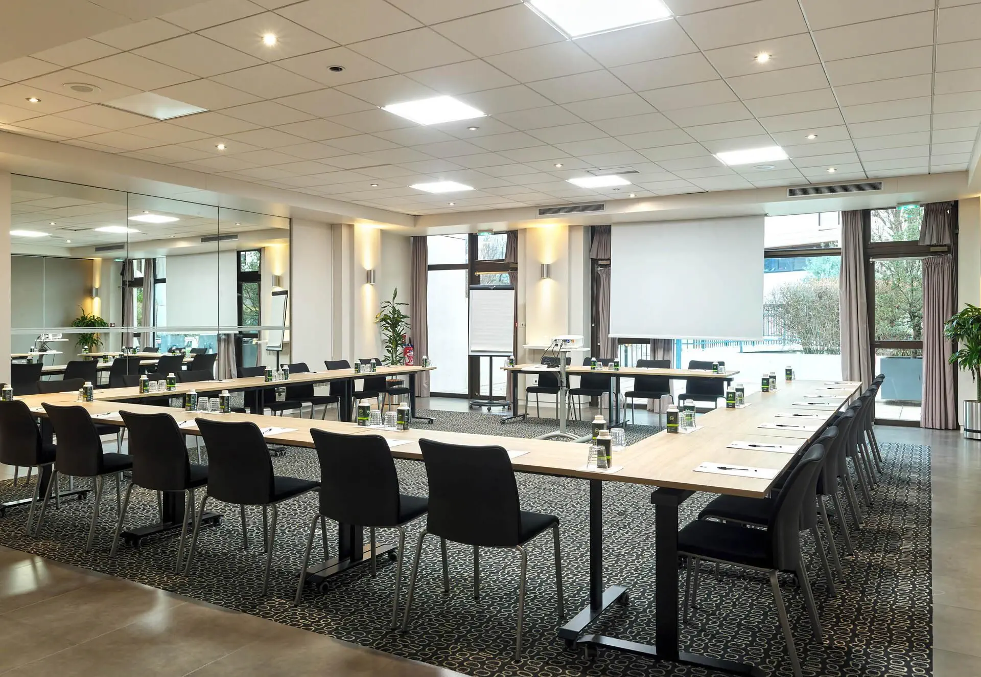HOTEL B&B Hotel Paris 17 Batignolles