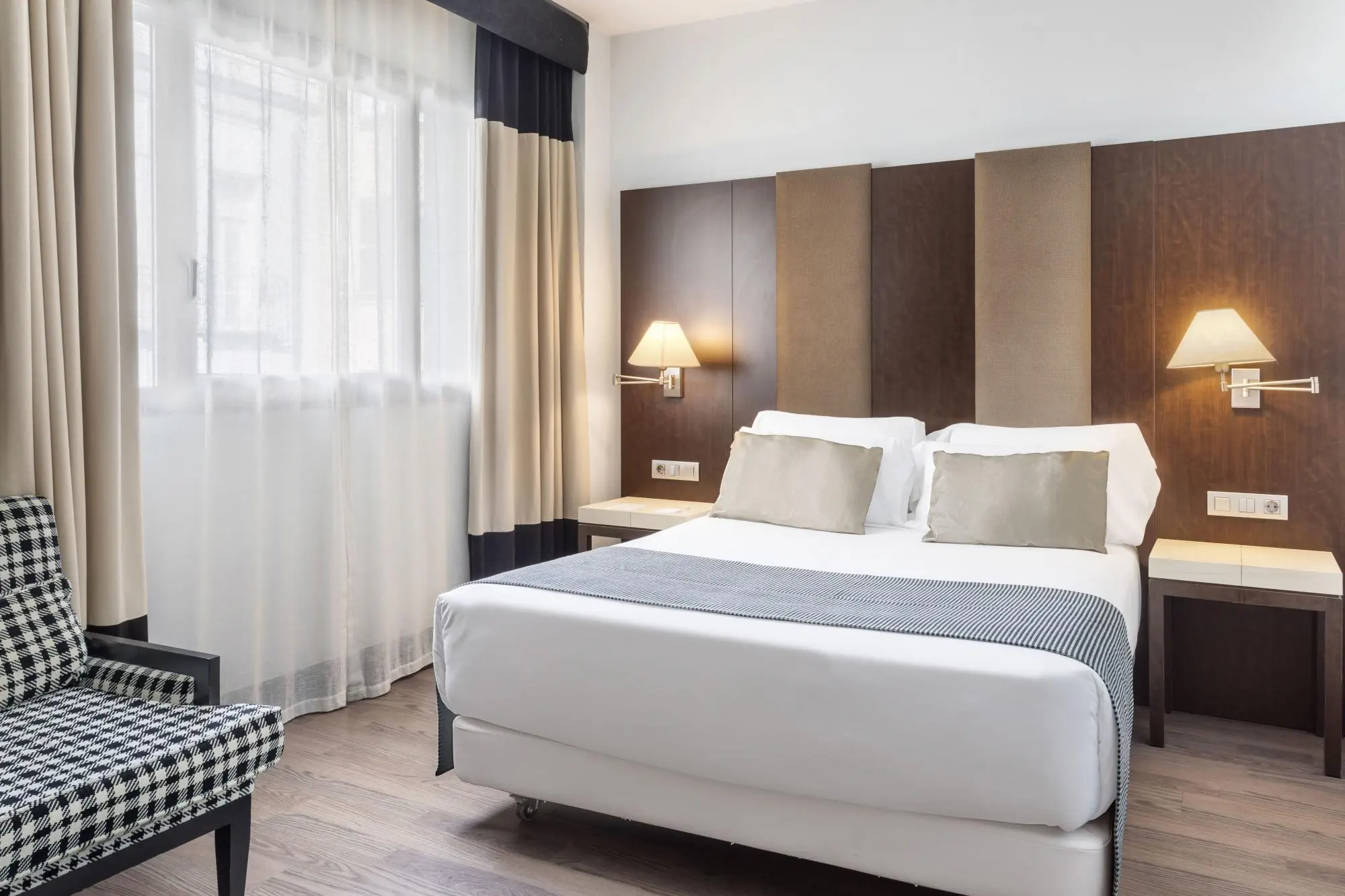 HOTEL CATALONIA EL RETIRO