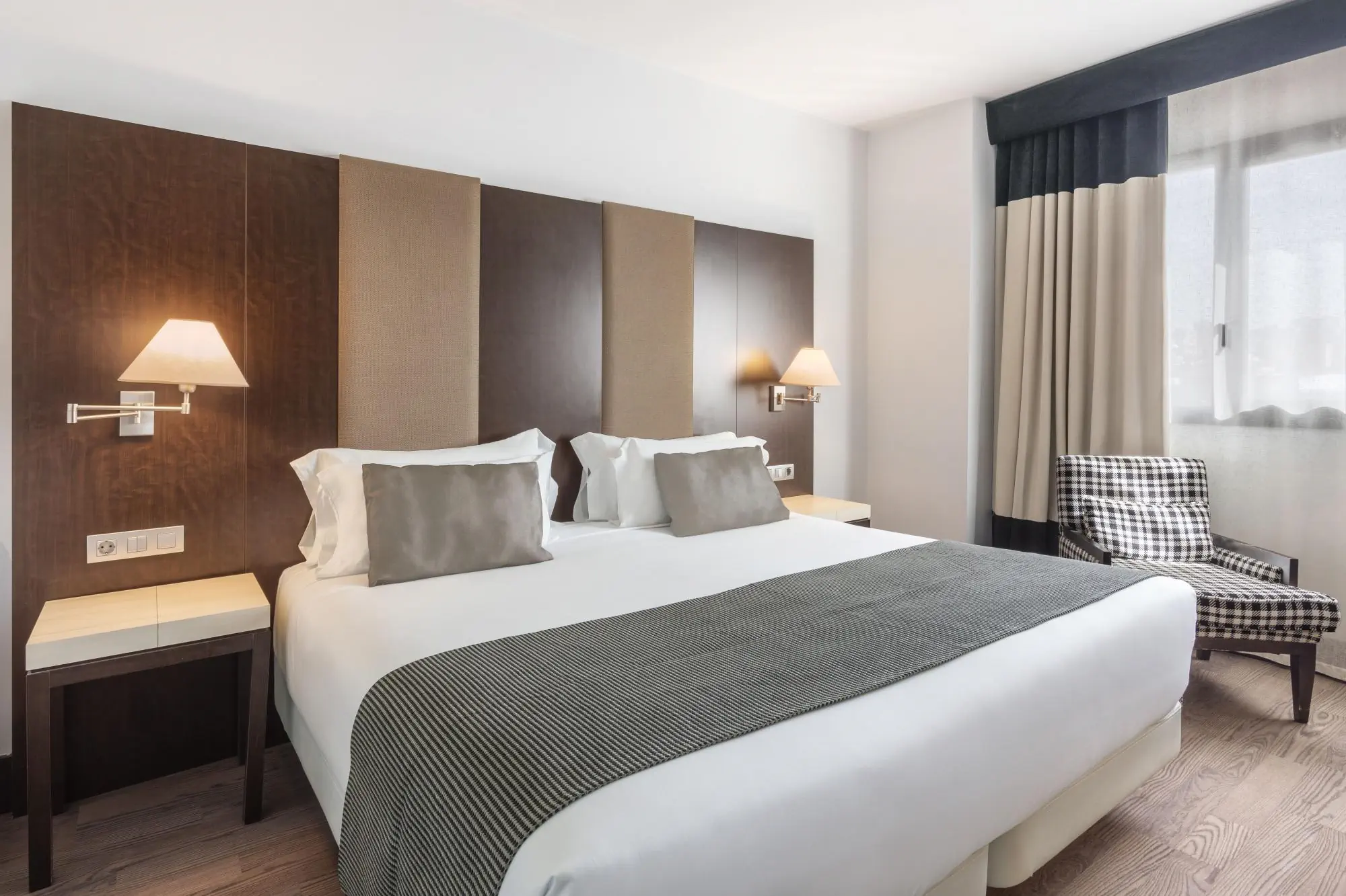 HOTEL CATALONIA EL RETIRO