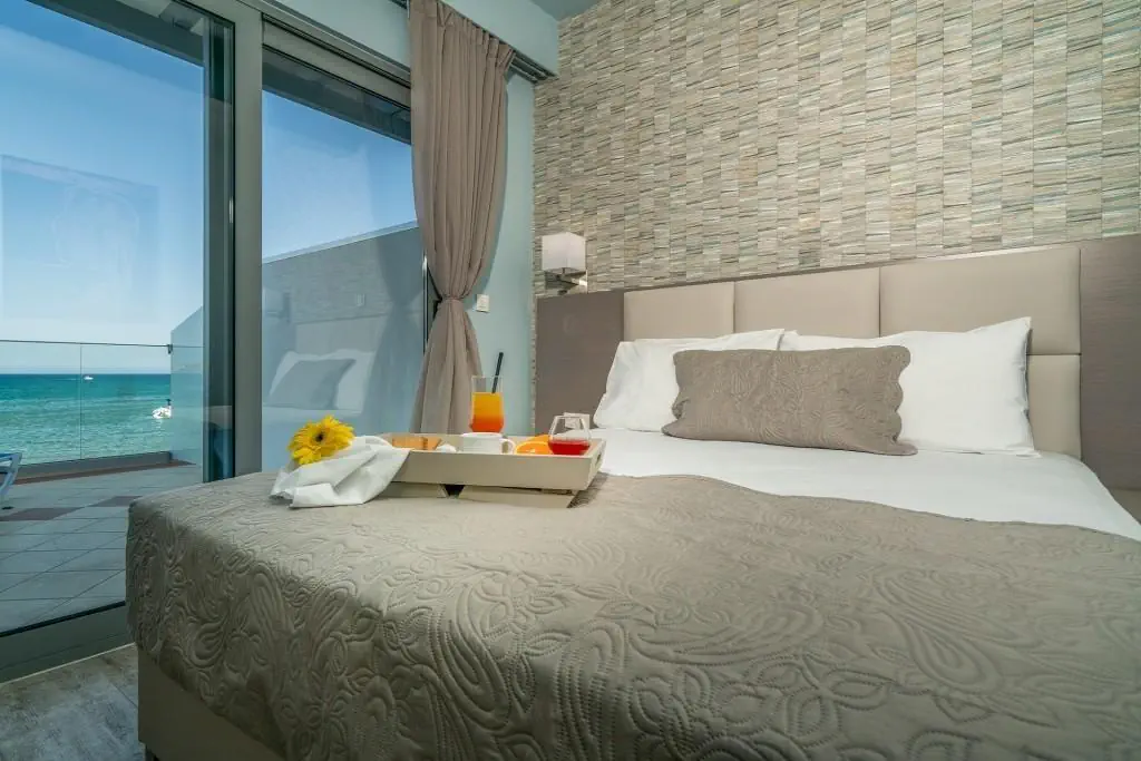 HOTEL DENISE BEACH