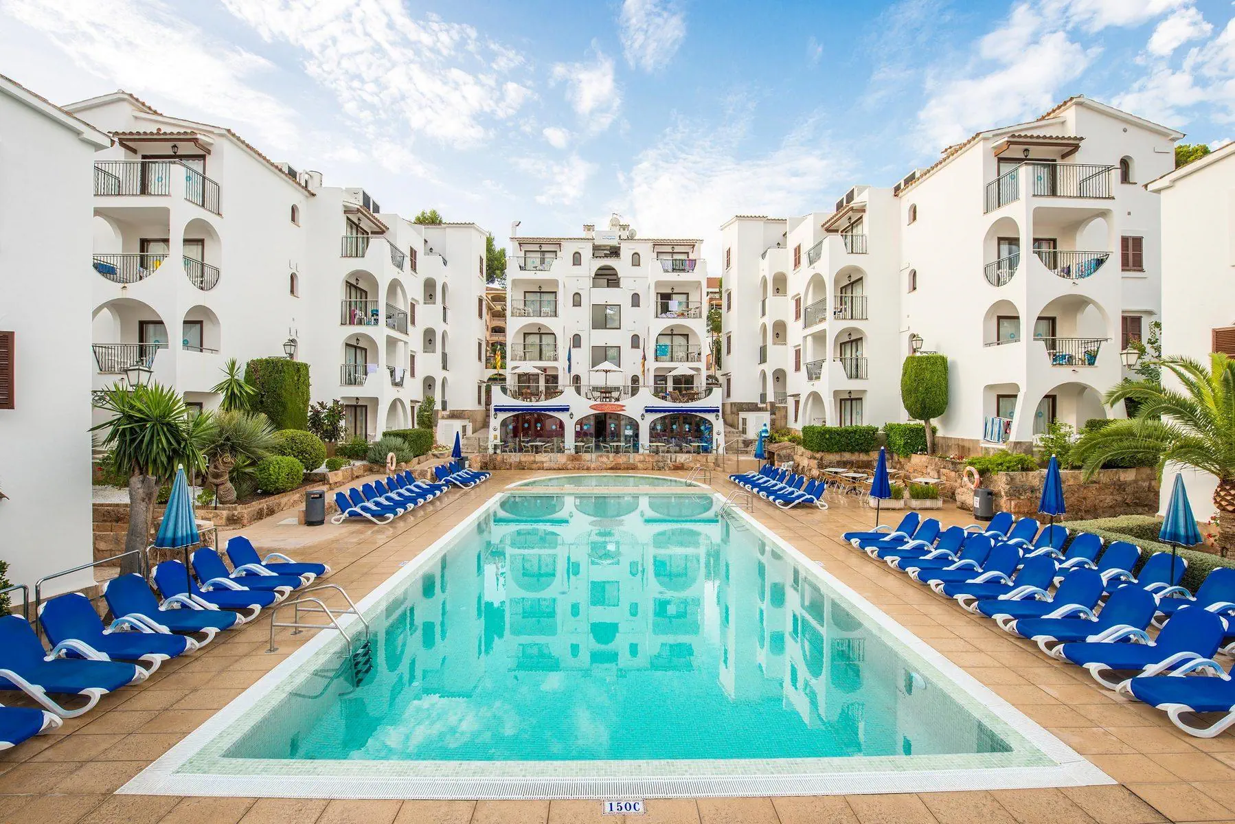HOTEL FlipFlop Surfing Playa Apartments