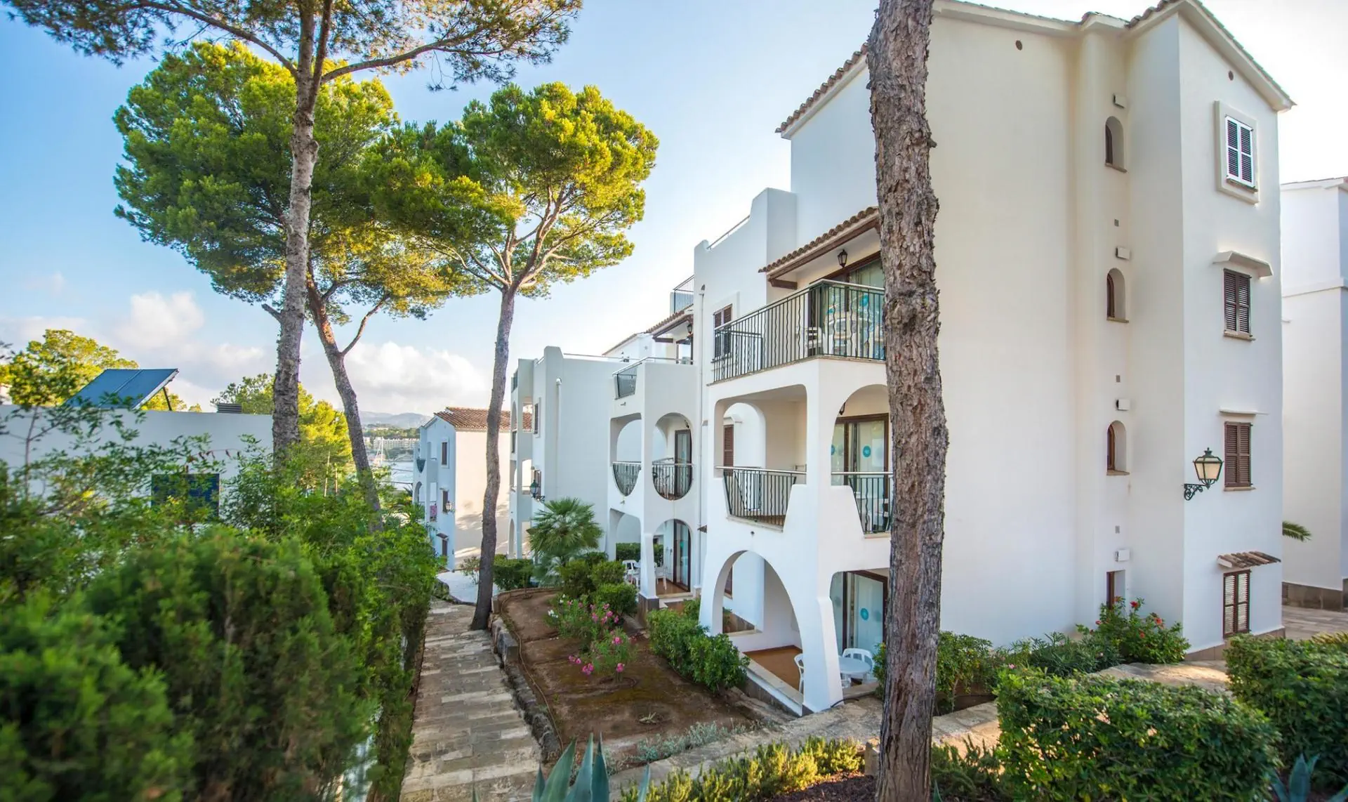HOTEL FlipFlop Surfing Playa Apartments