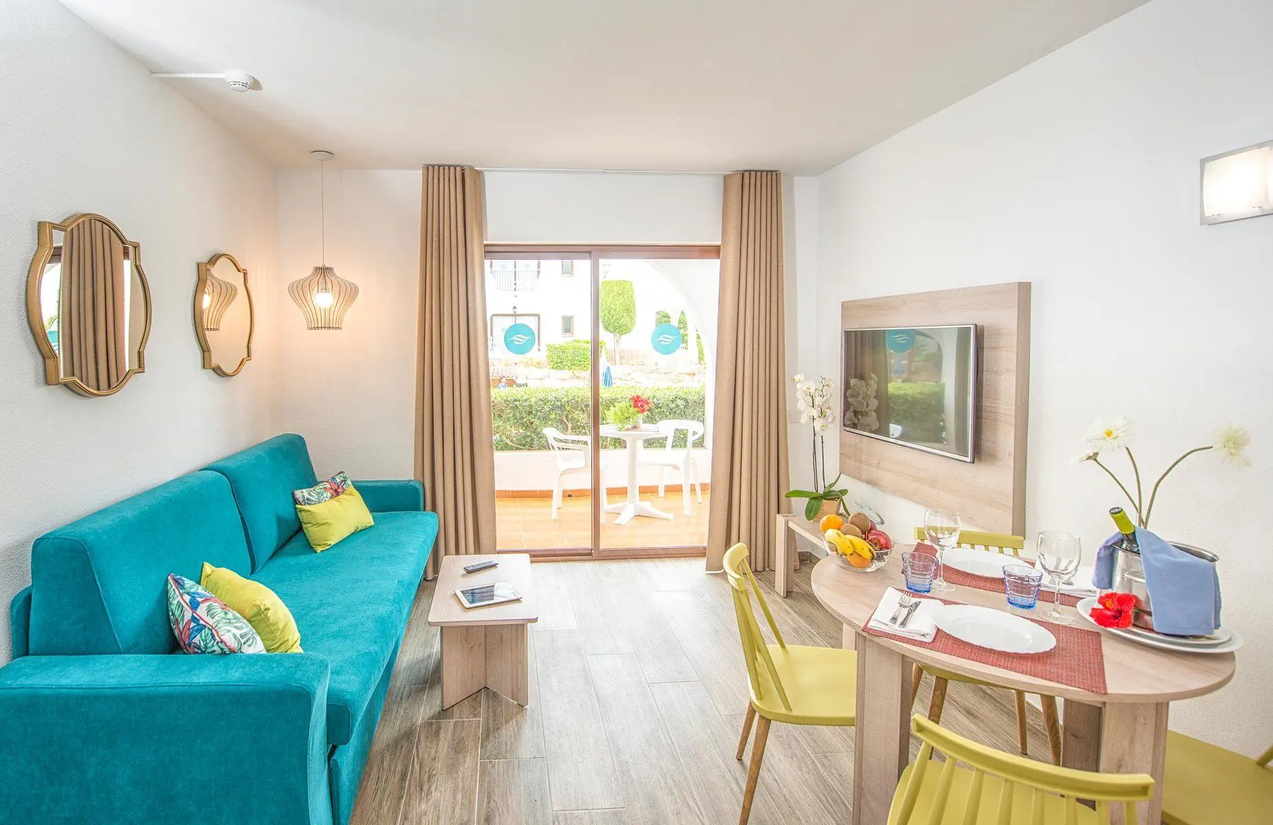 HOTEL FlipFlop Surfing Playa Apartments