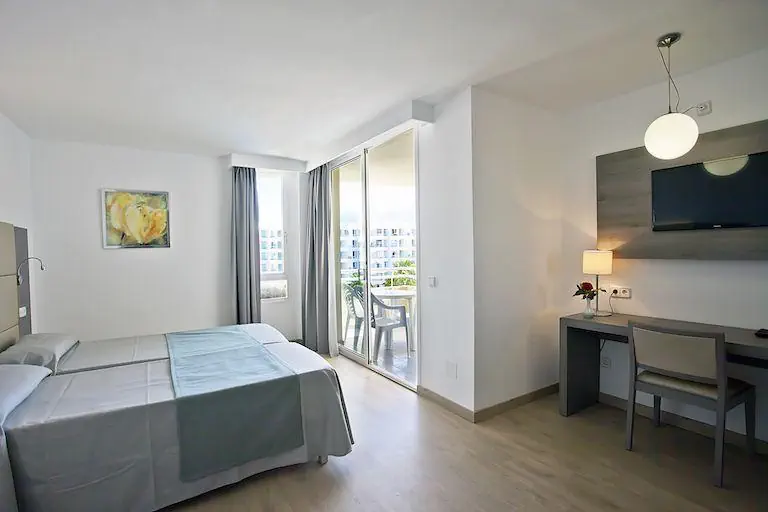 HOTEL Playa Dorada - EXIM OL