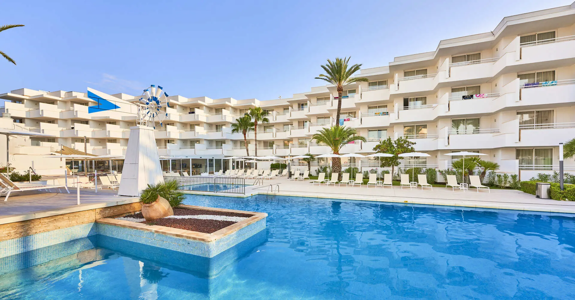 Globales Cala Bona Suites (ex Som Llevant Suites) - zdjęcie 33