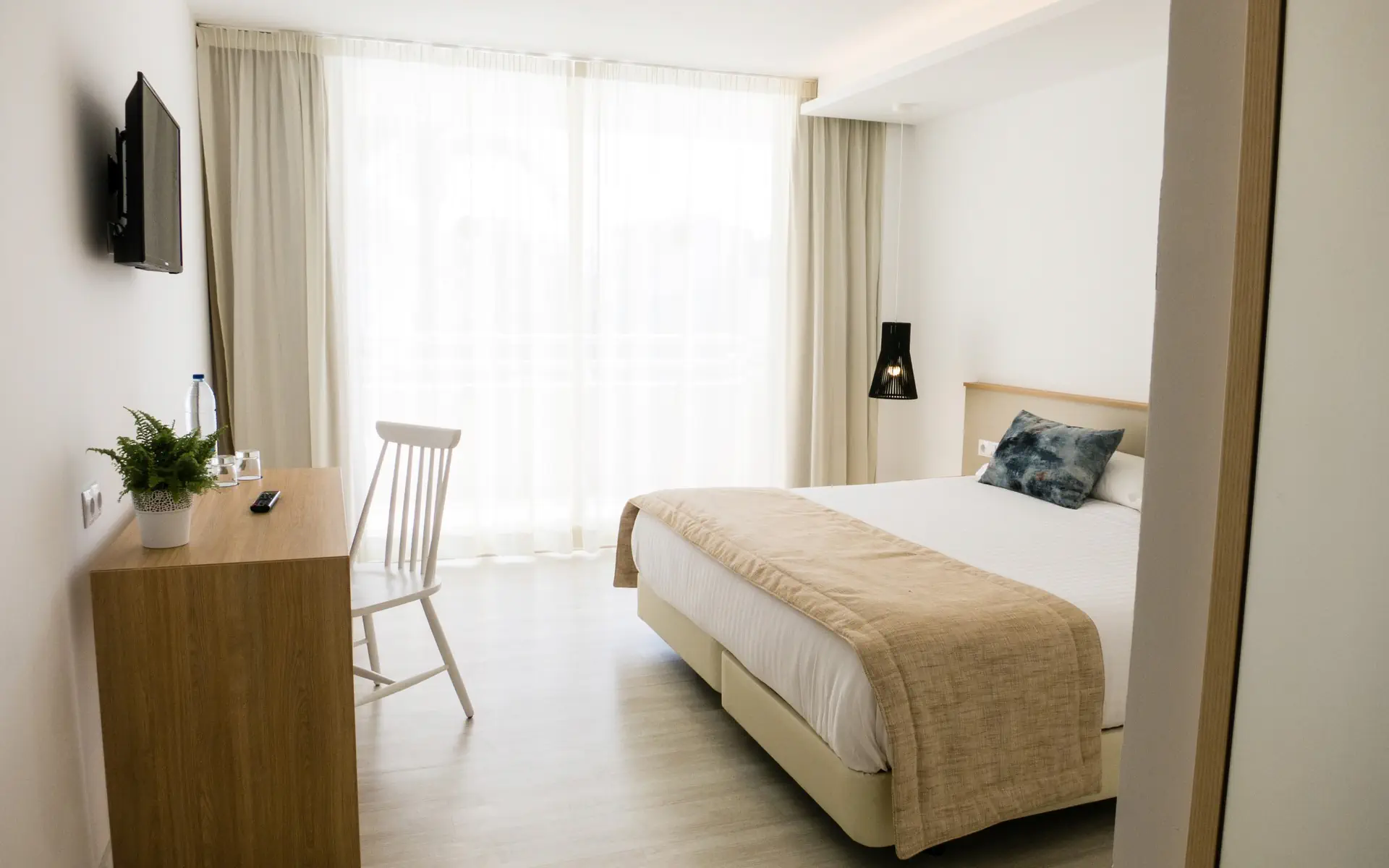 Globales Cala Bona Suites (ex Som Llevant Suites) - zdjęcie 7