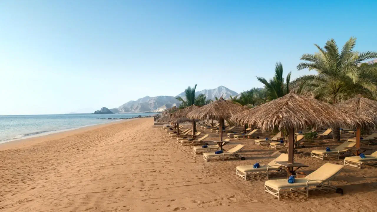 HOTEL Le Meridien Al Aqah Beach Resort