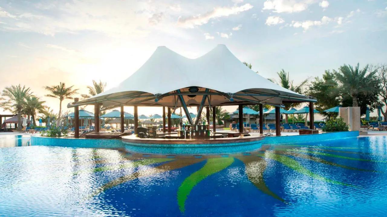 HOTEL Le Meridien Al Aqah Beach Resort