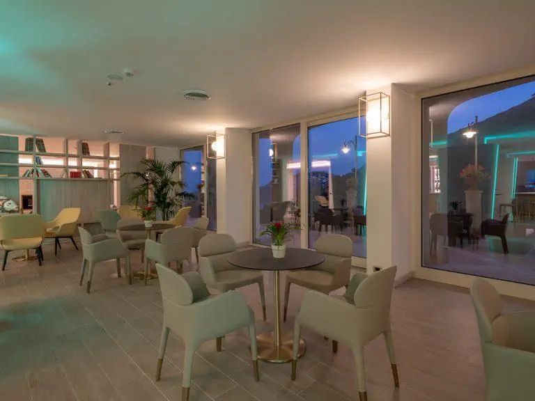 HOTEL Antares