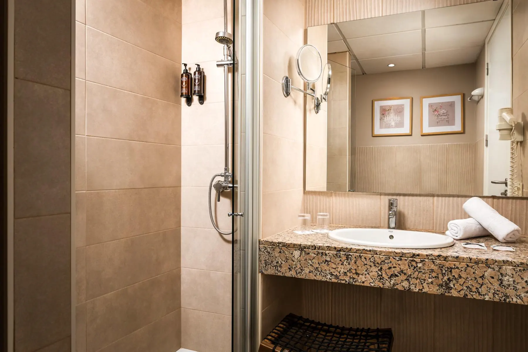 HOTEL ALEGRIA PLAZA PARIS HOTEL ****