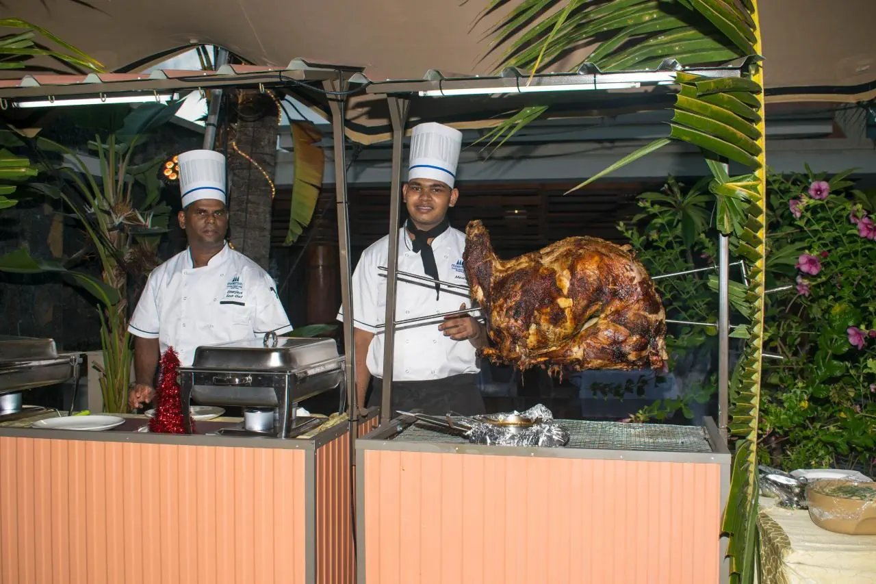 HOTEL Crystals Beach Resort Belle Mare - by Radisson
