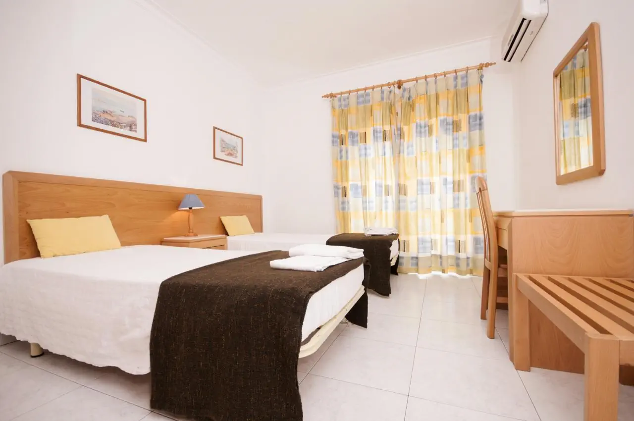 HOTEL Plaza Real Aparthotel