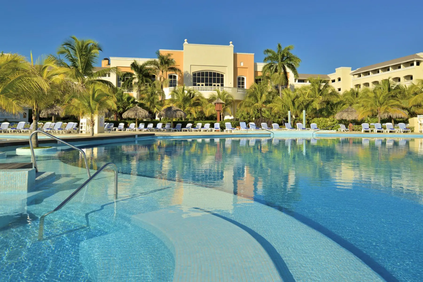 HOTEL Iberostar Waves Rose Hall Beach