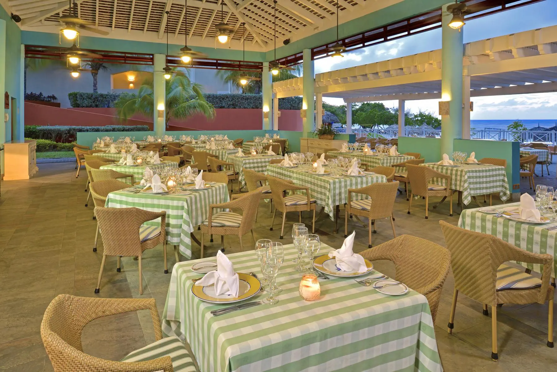 HOTEL Iberostar Waves Rose Hall Beach