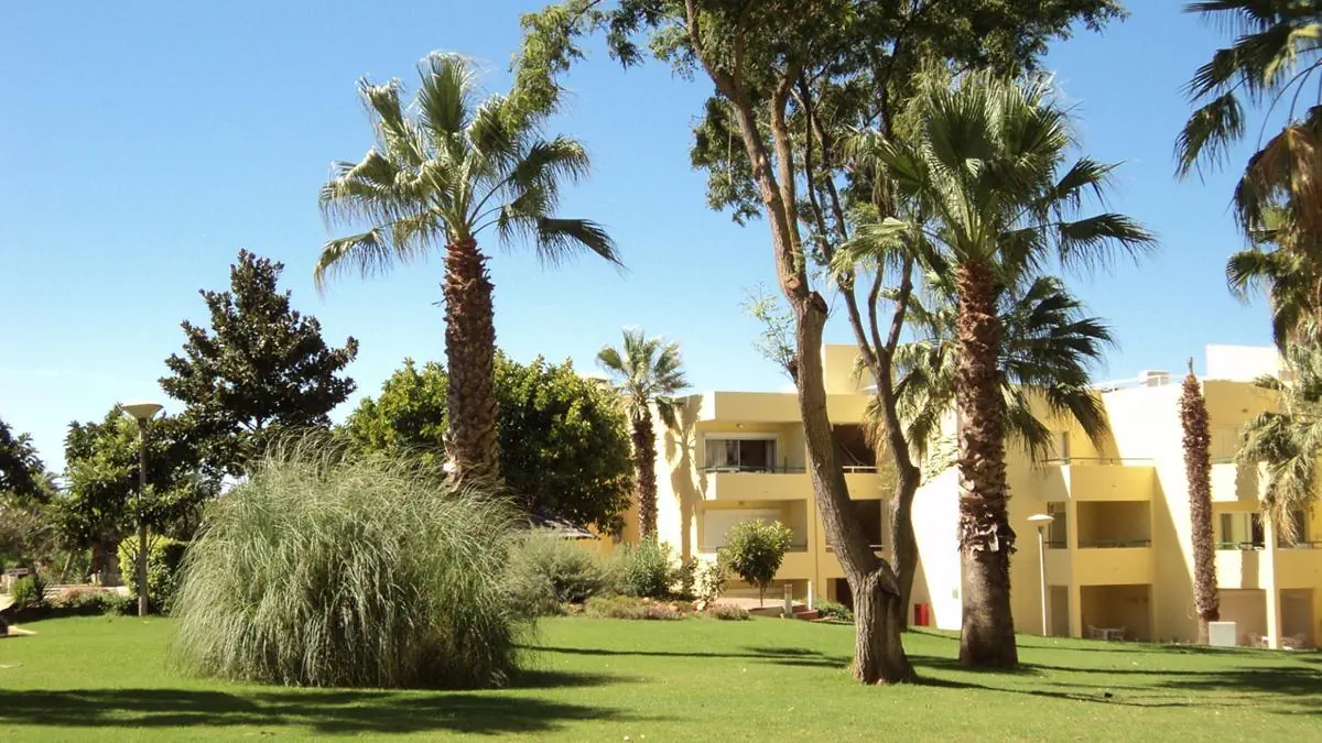 HOTEL Parque Mourabel - Oasis Village - Pe do Lago