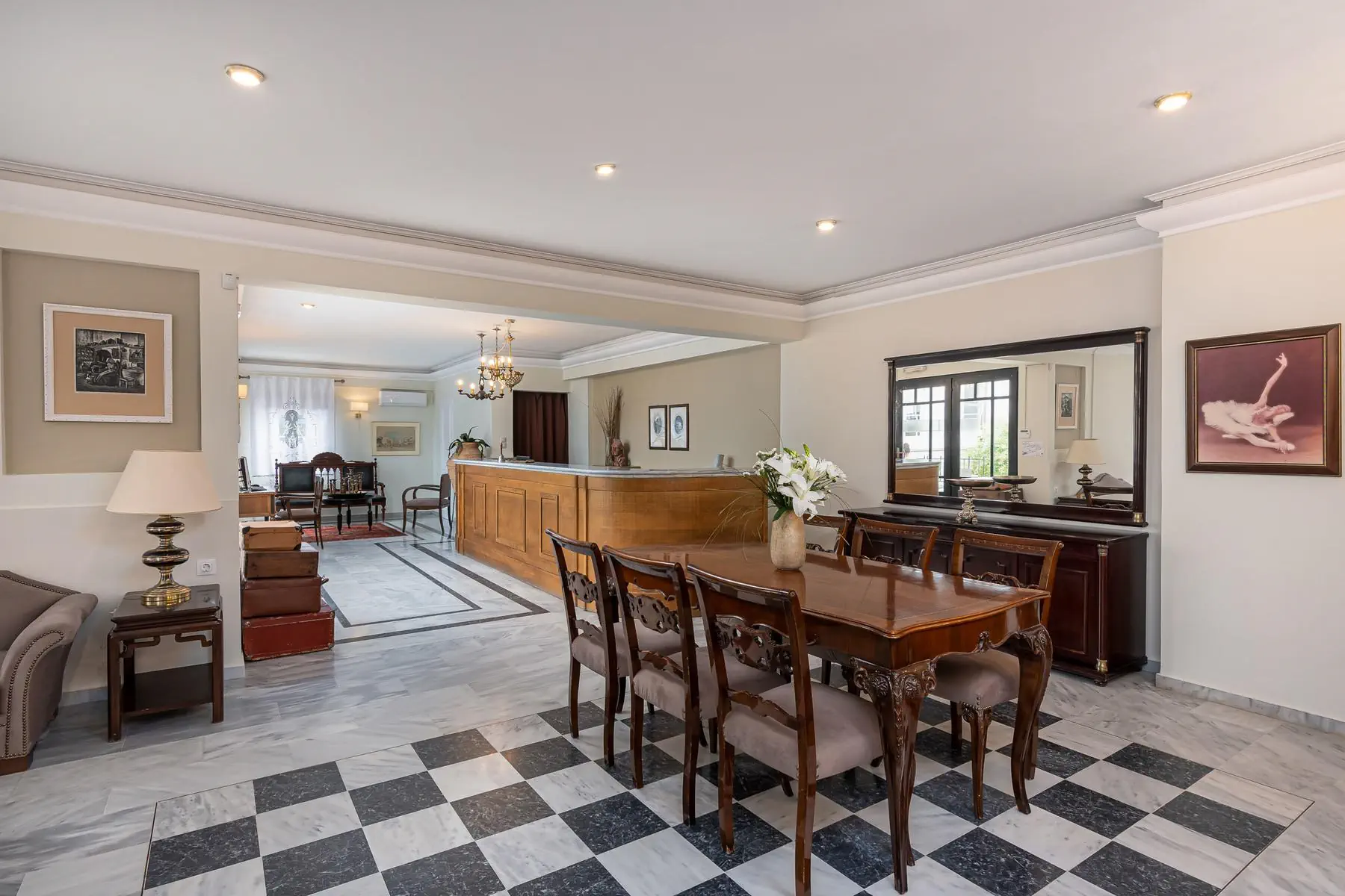 HOTEL Nami Hotel & Suites