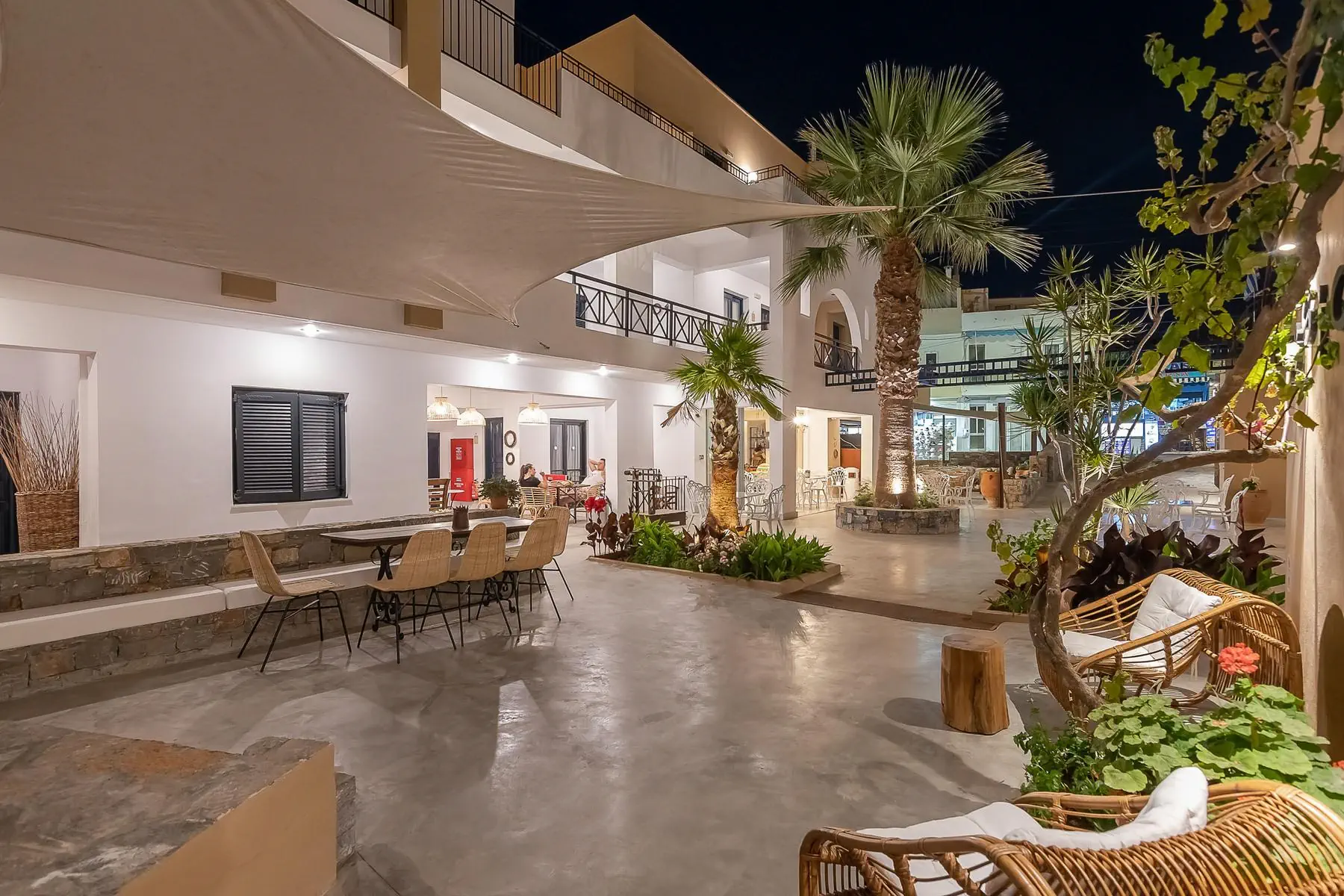 HOTEL Nami Hotel & Suites