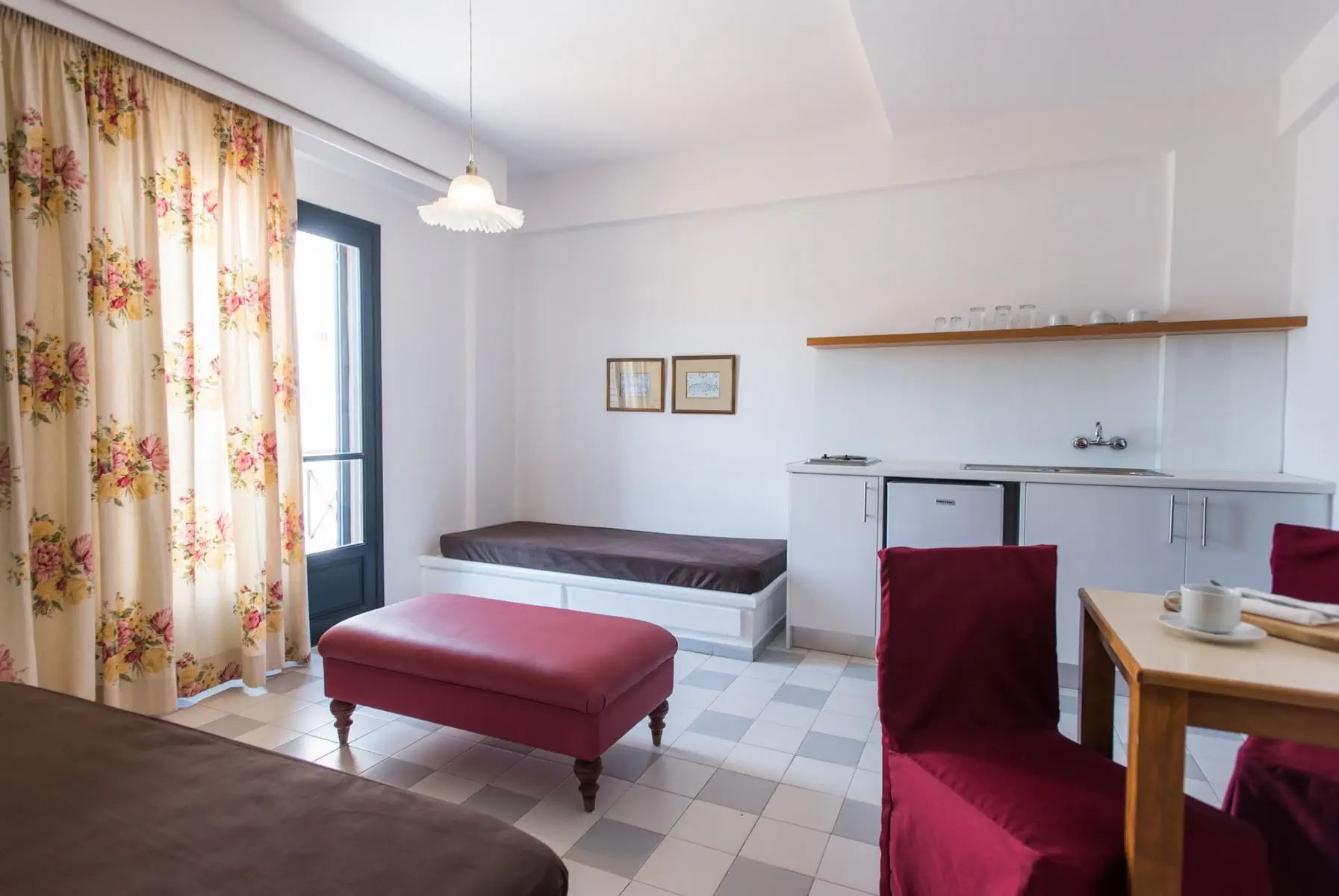 HOTEL Nami Hotel & Suites