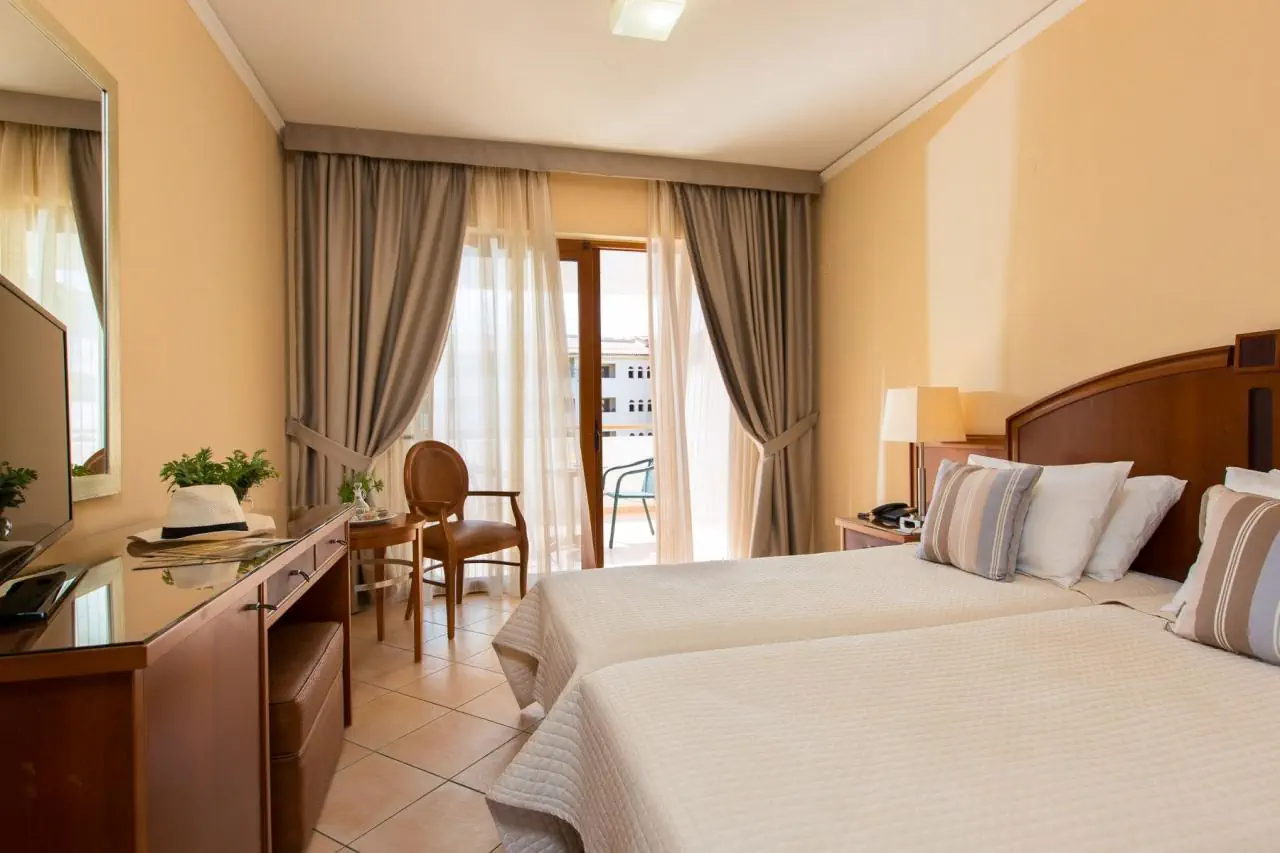 Theartemis Palace - zdjęcie 11