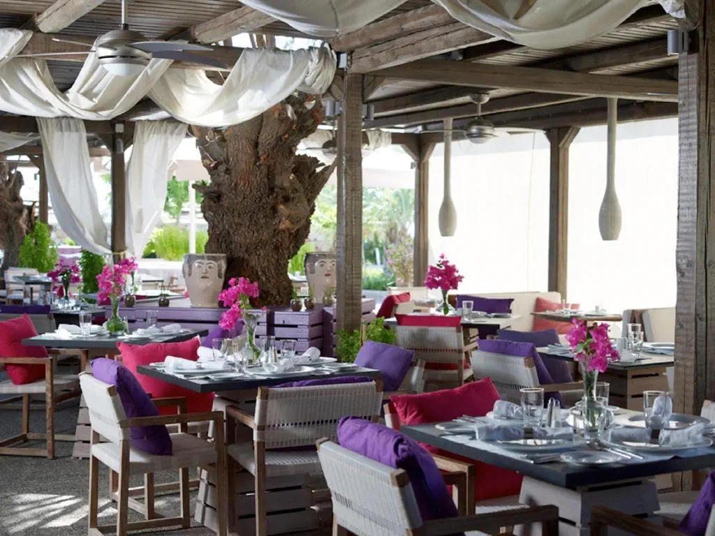 HOTEL AQUA GRAND ARTISTIC LUXURY BEACH RESORT