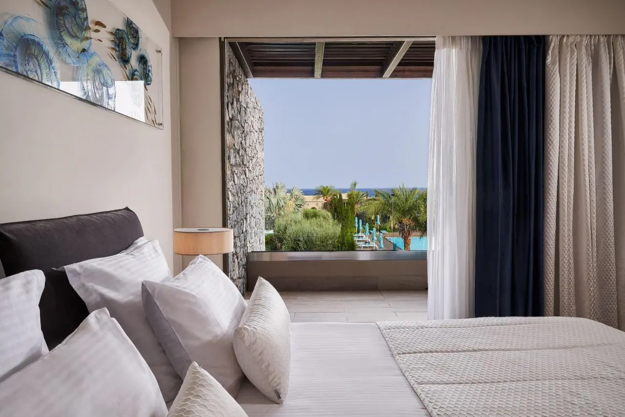 HOTEL AQUA GRAND ARTISTIC LUXURY BEACH RESORT