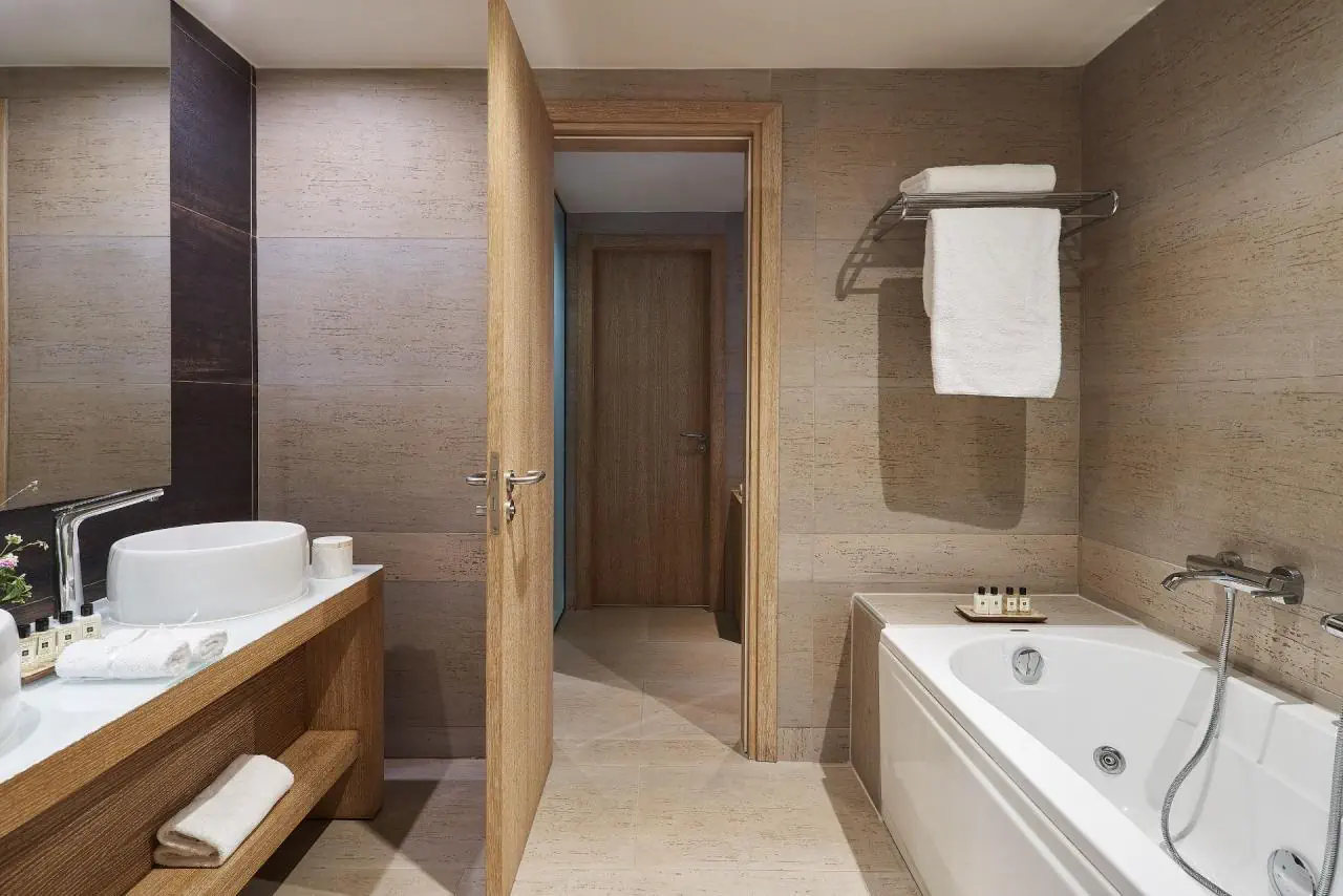 HOTEL AQUA GRAND ARTISTIC LUXURY BEACH RESORT