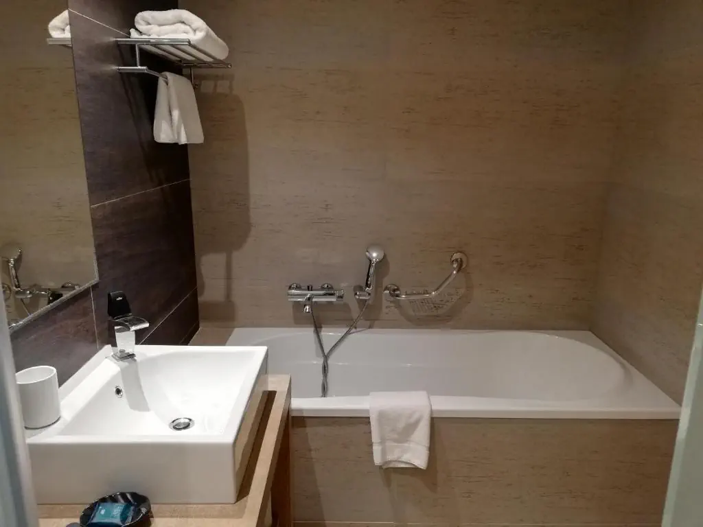 HOTEL AQUA GRAND ARTISTIC LUXURY BEACH RESORT