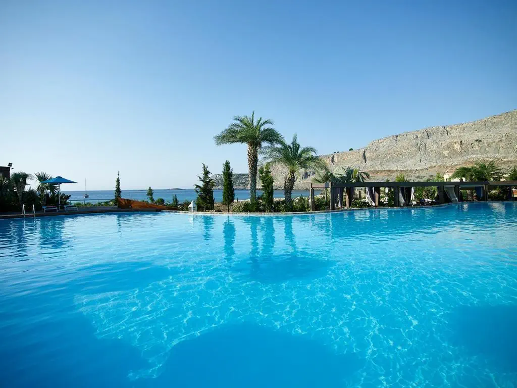 HOTEL AQUA GRAND ARTISTIC LUXURY BEACH RESORT