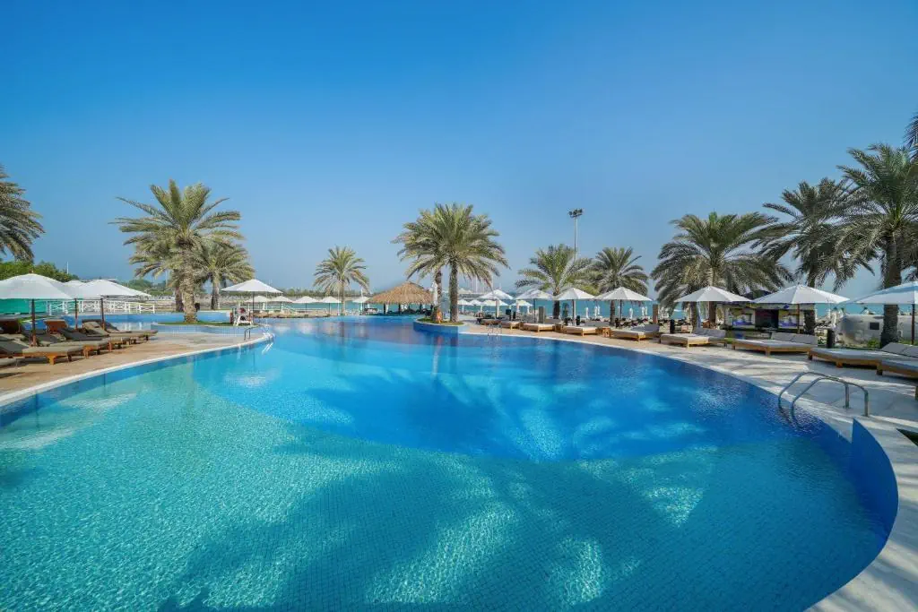 Radisson Blu Abu Dhabi Corniche photo 0