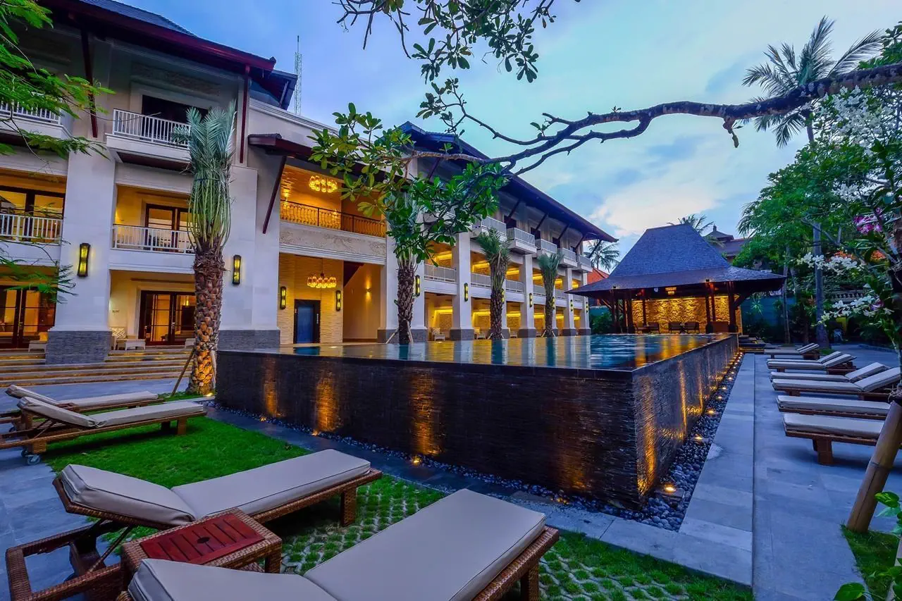 HOTEL Puri Santrian