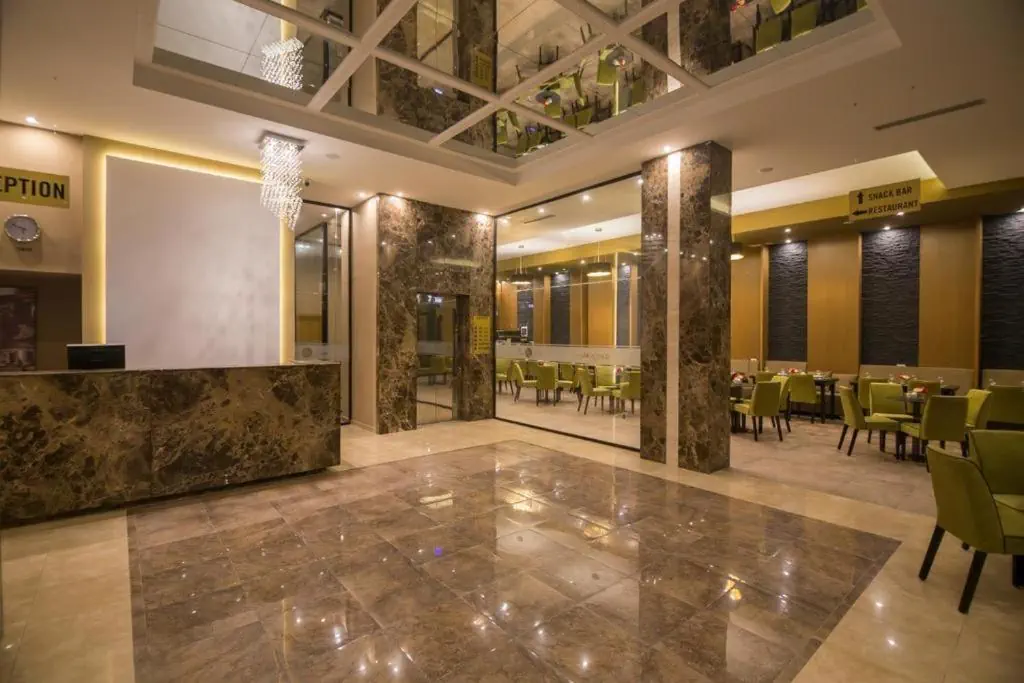 Sun Hotel