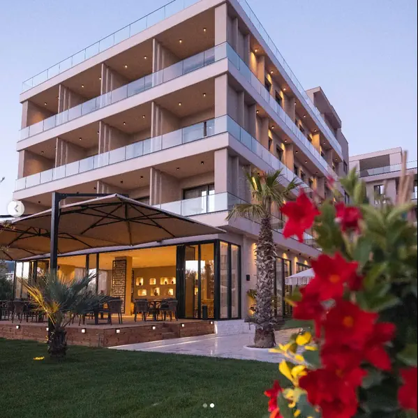 Tris3 Hotel - zdjęcie 2