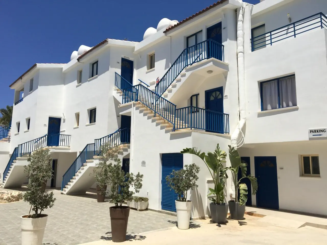 Vrachia Beach Hotel & Suites (Adults Only)