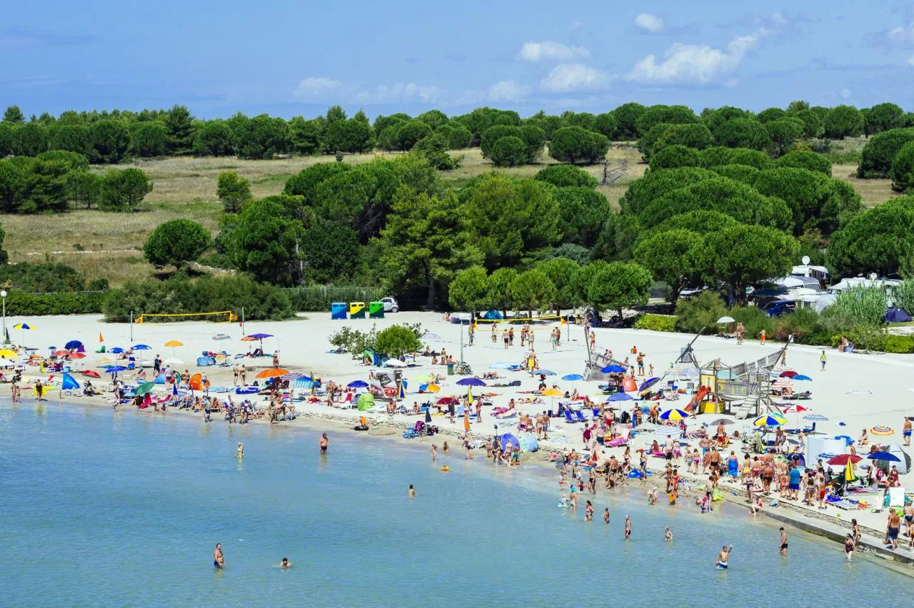 ZATON HOLIDAY RESORT