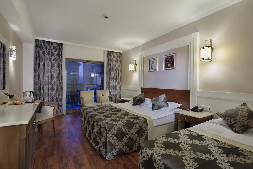 HOTEL ALBA QUEEN