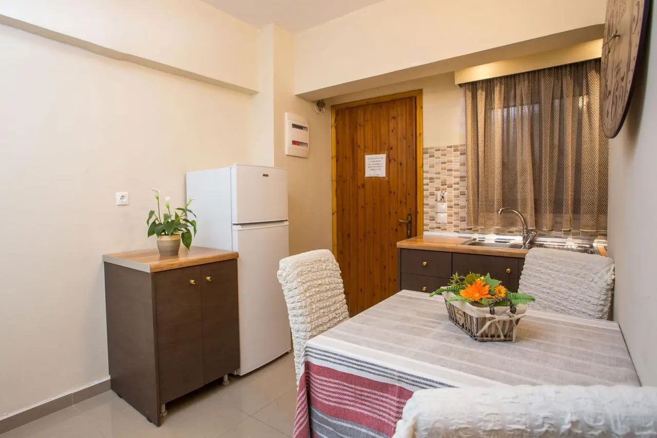 HOTEL CASA LYRISTIS