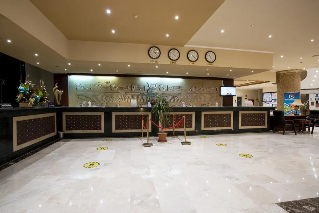 AMC ROYAL HOTEL