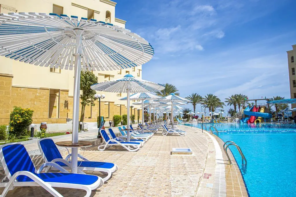 AMC ROYAL HOTEL