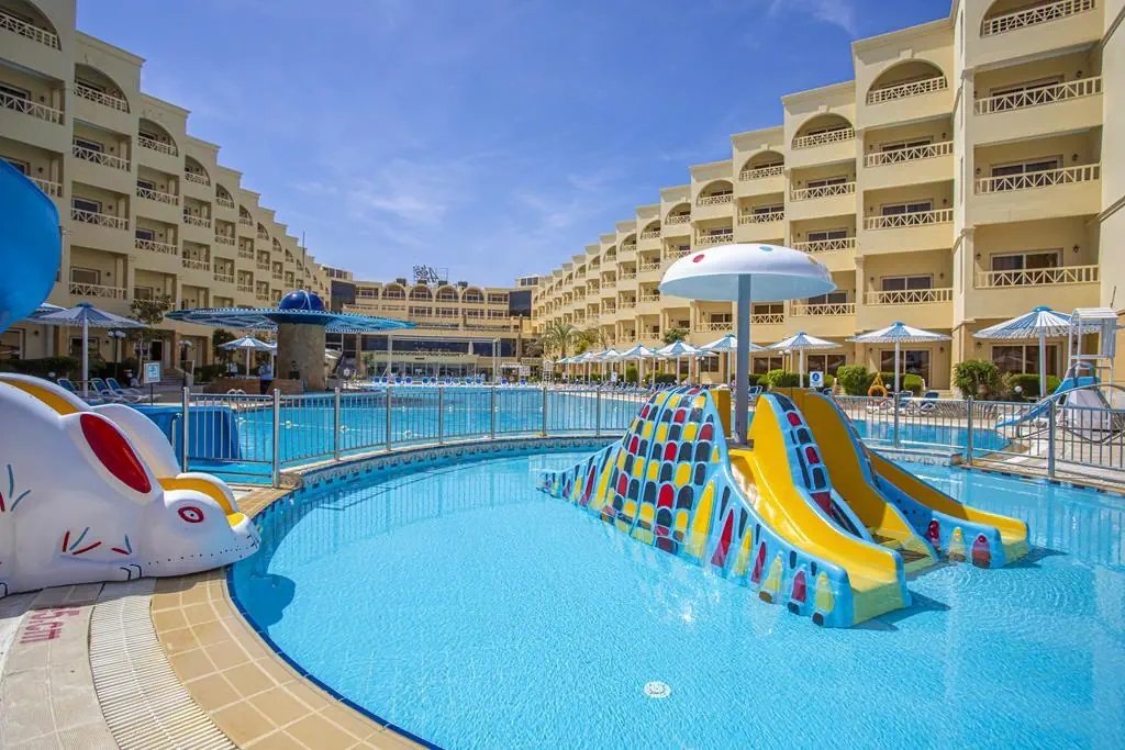 AMC ROYAL HOTEL