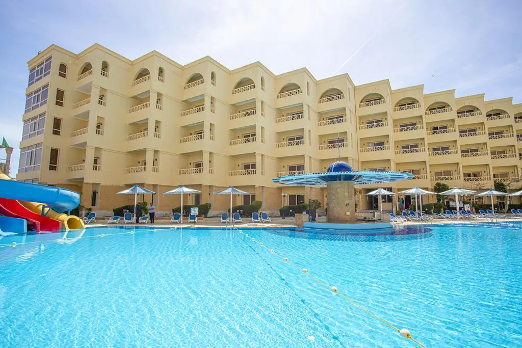 AMC ROYAL HOTEL