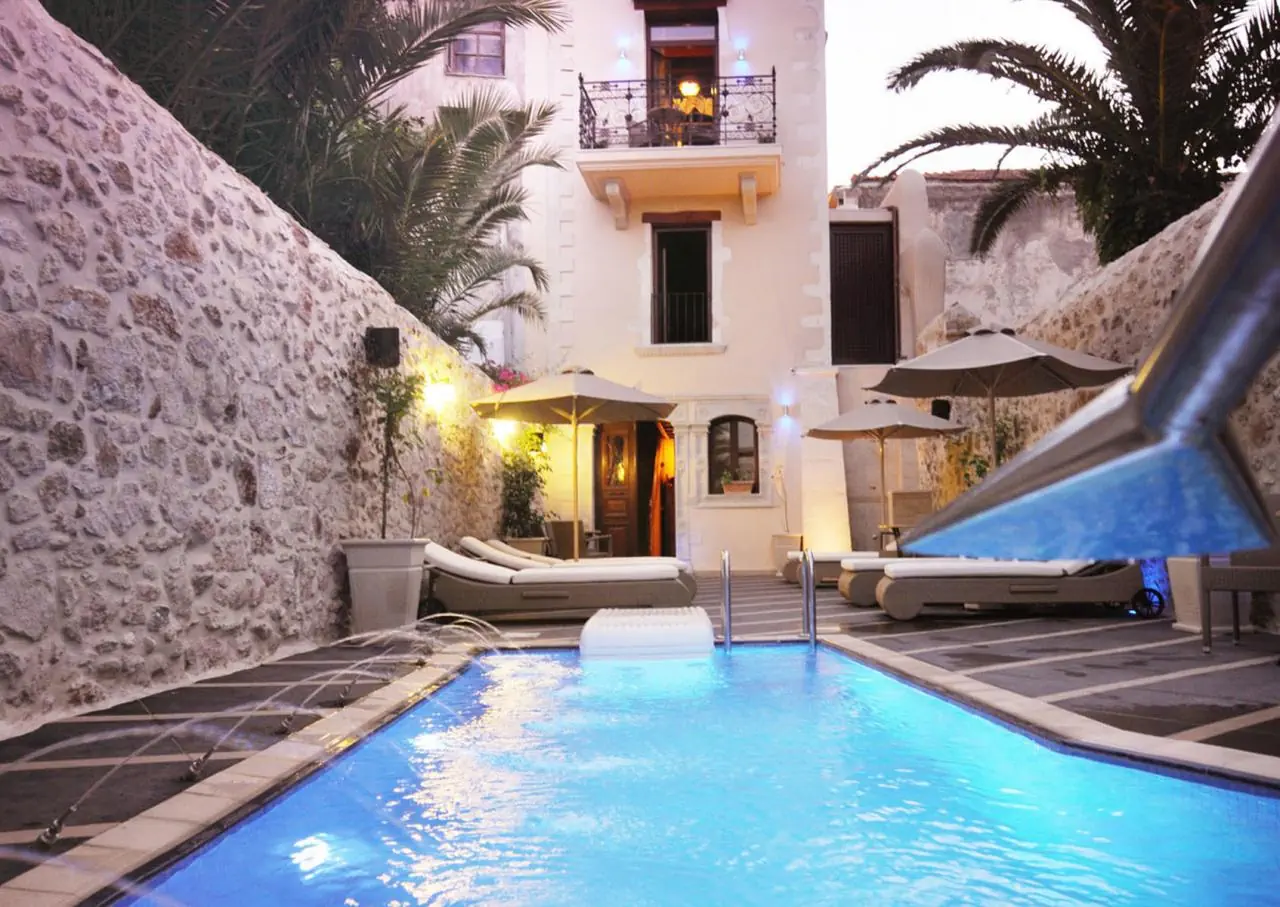 Отель: DIMORA SUITES
