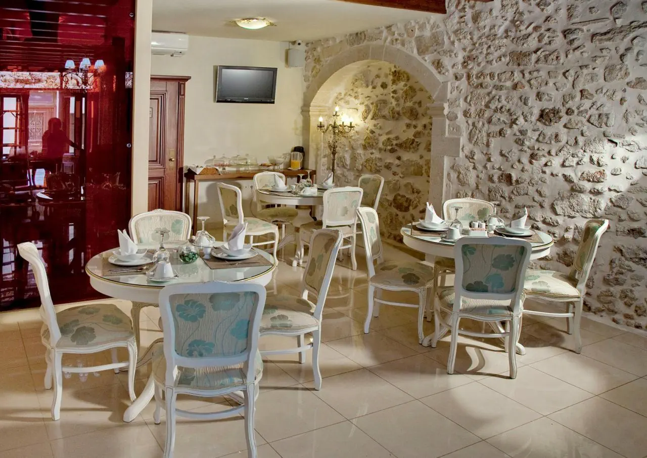 Отель: DIMORA SUITES