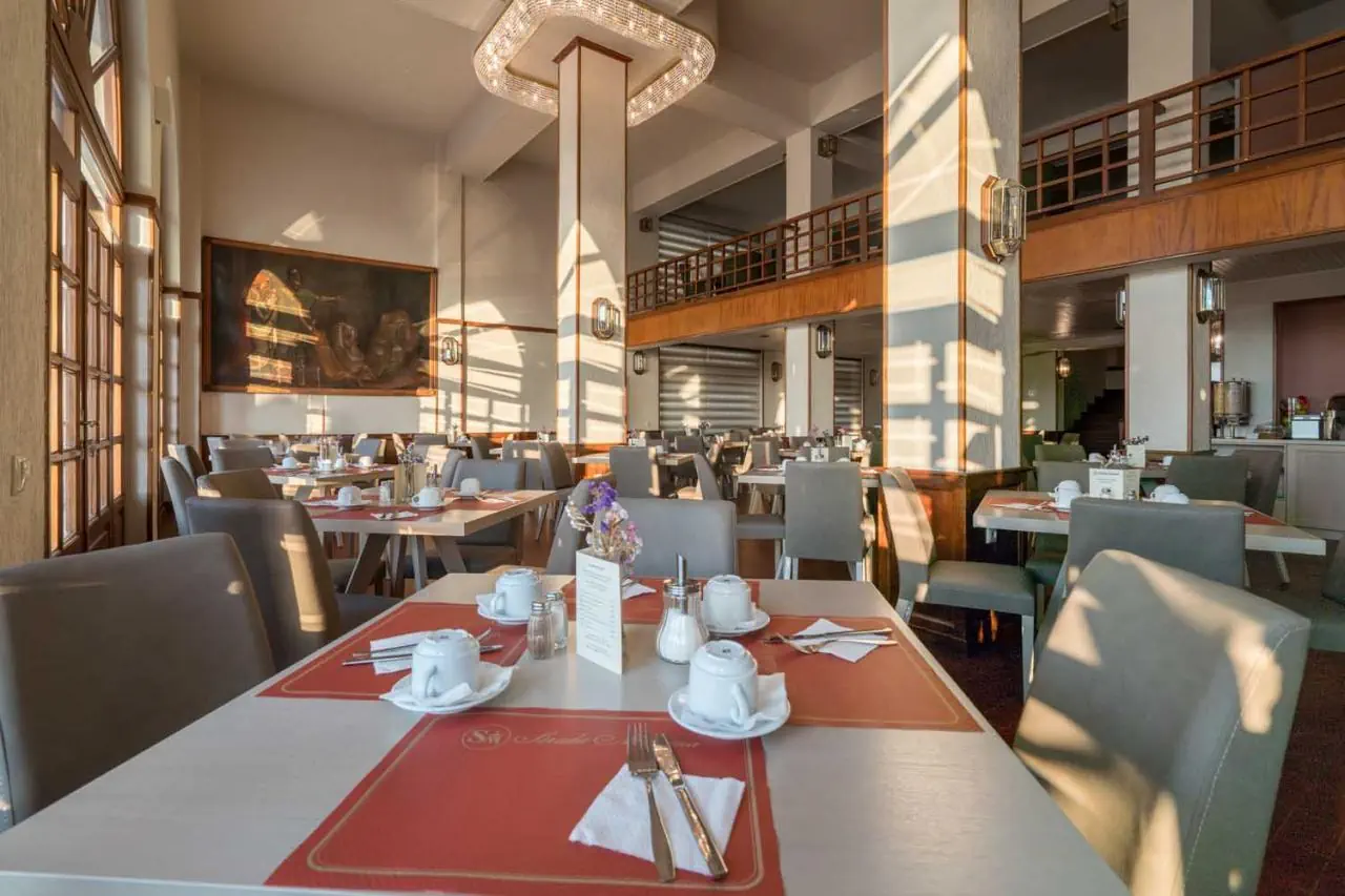 HOTEL STRADA MARINA