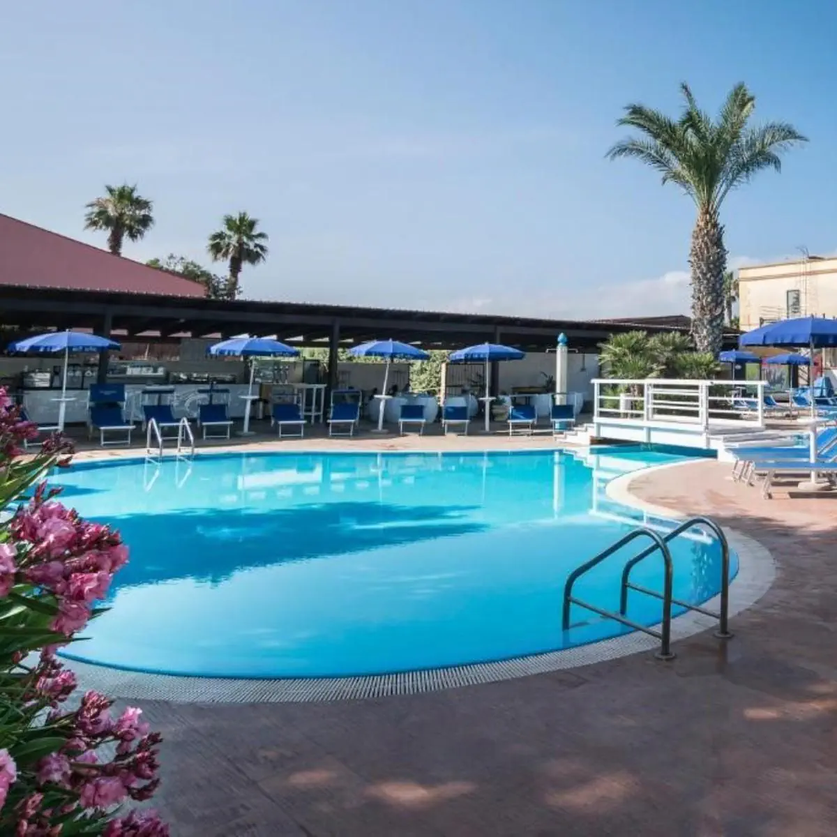HOTEL CDS Hotels Delfino Beach