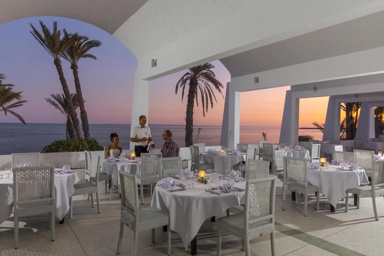 Hari Club Beach Resort