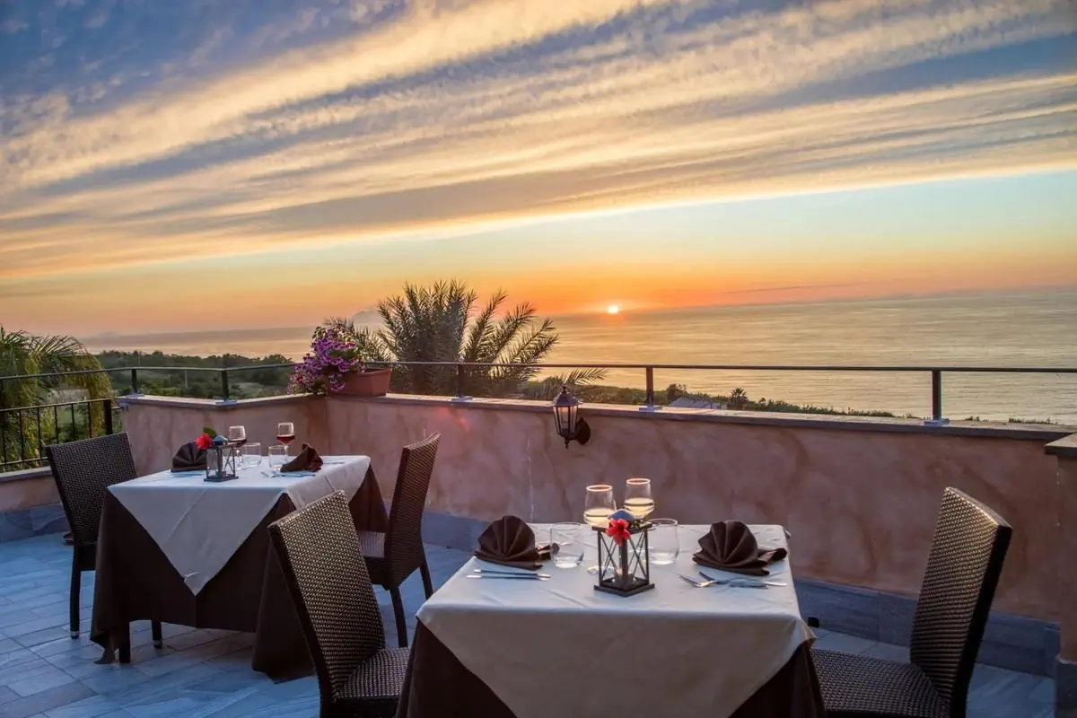 HOTEL UNICO CANNAMELE ESCAPE TROPEA