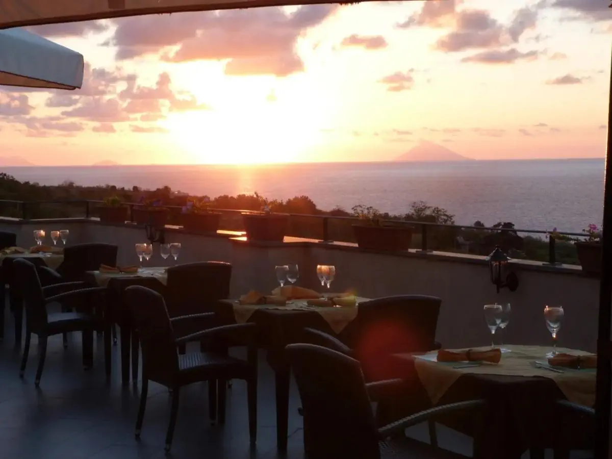 HOTEL UNICO CANNAMELE ESCAPE TROPEA