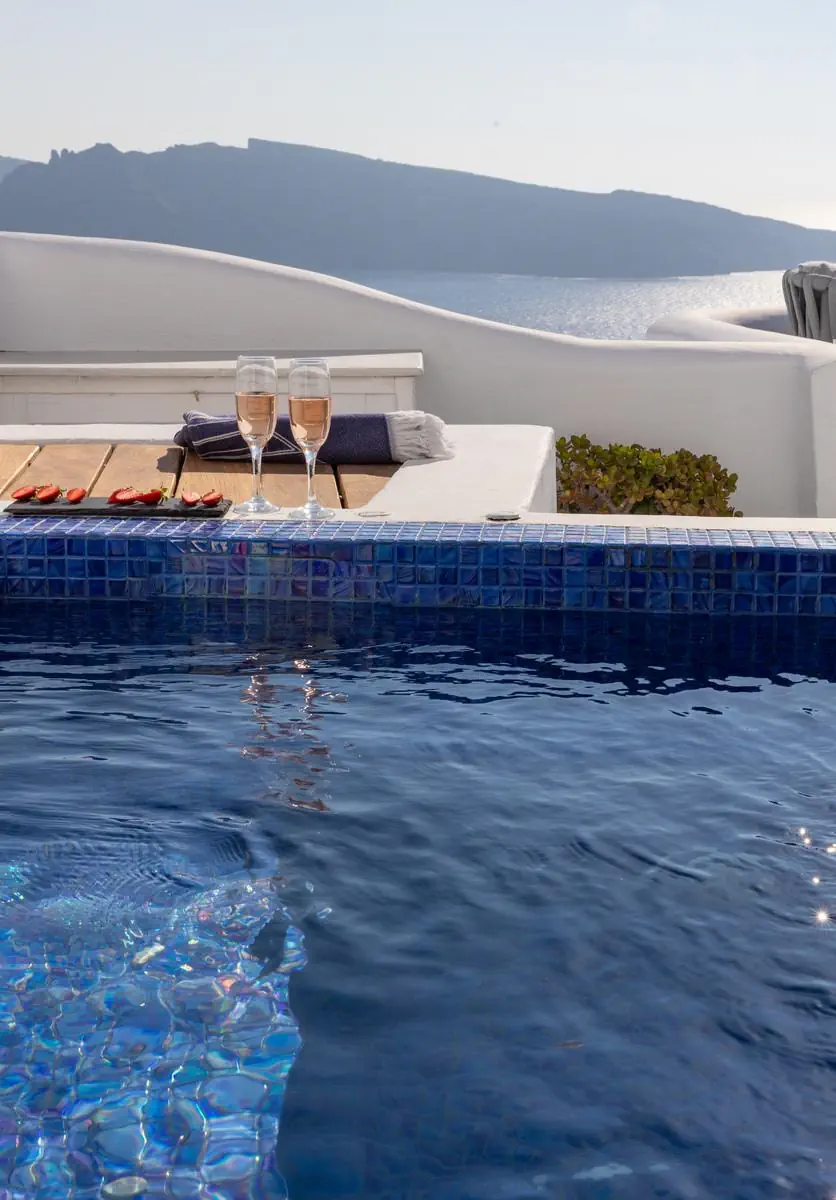 HOTEL Ikies Santorini